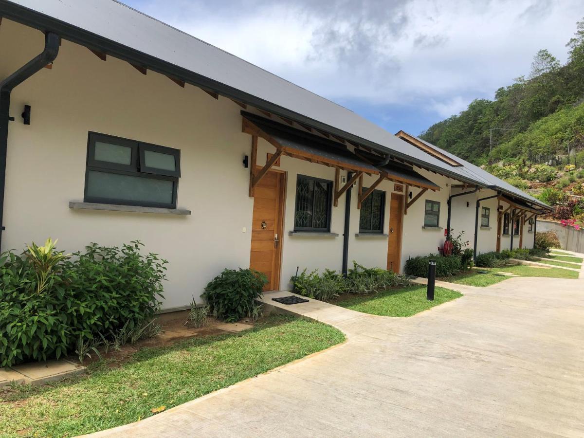 Paradise Chalets Yoga & Wellness Такамака Экстерьер фото